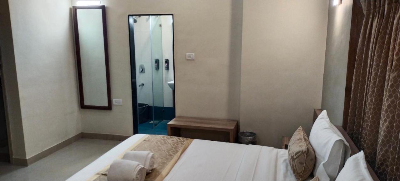 Doves-Kohinoor Exotica Hotell Lonavala Eksteriør bilde