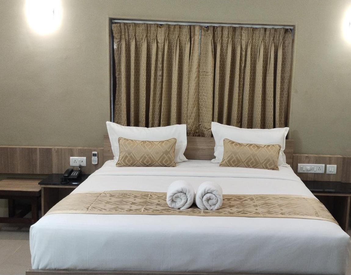 Doves-Kohinoor Exotica Hotell Lonavala Eksteriør bilde