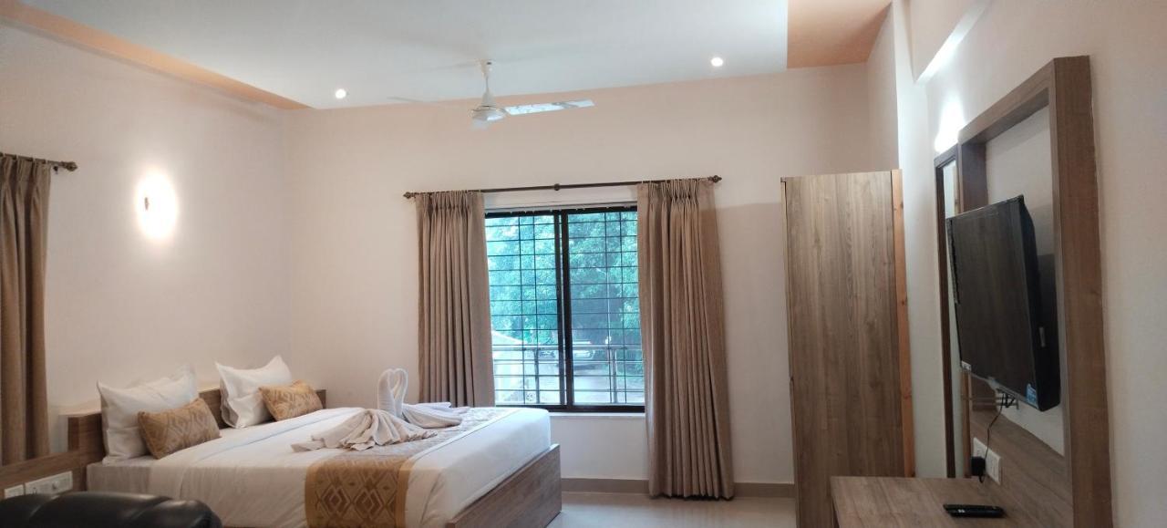 Doves-Kohinoor Exotica Hotell Lonavala Eksteriør bilde